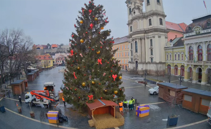 Dobó István Square