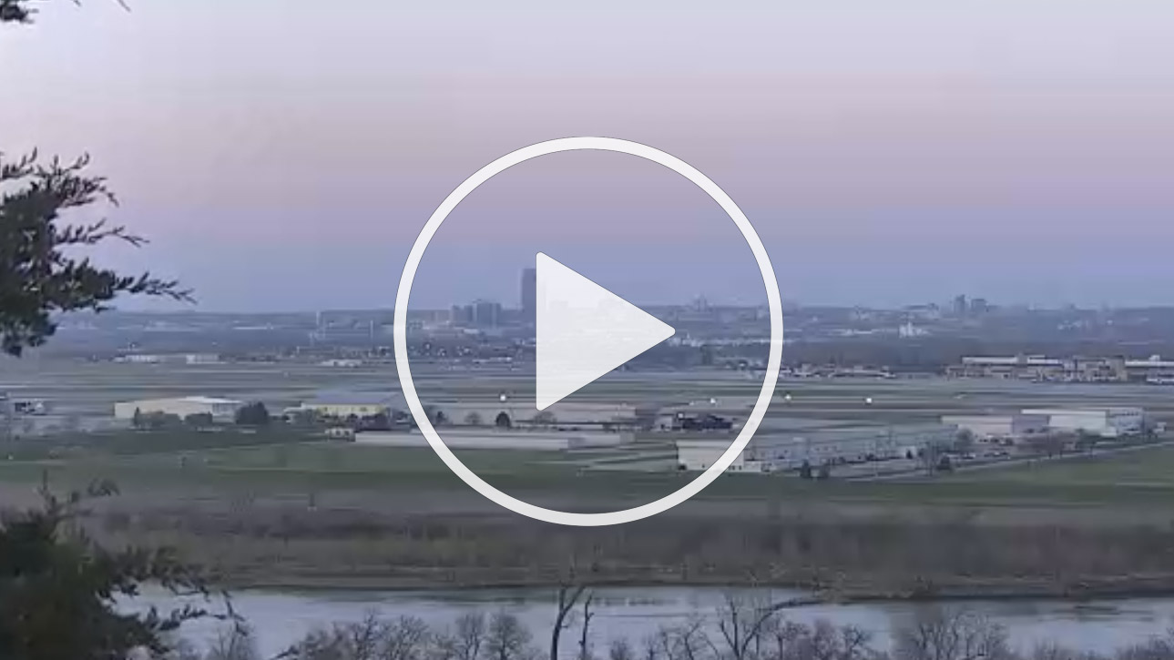 Live Webcam Eppley Airfield, Omaha, Nebraska - United States